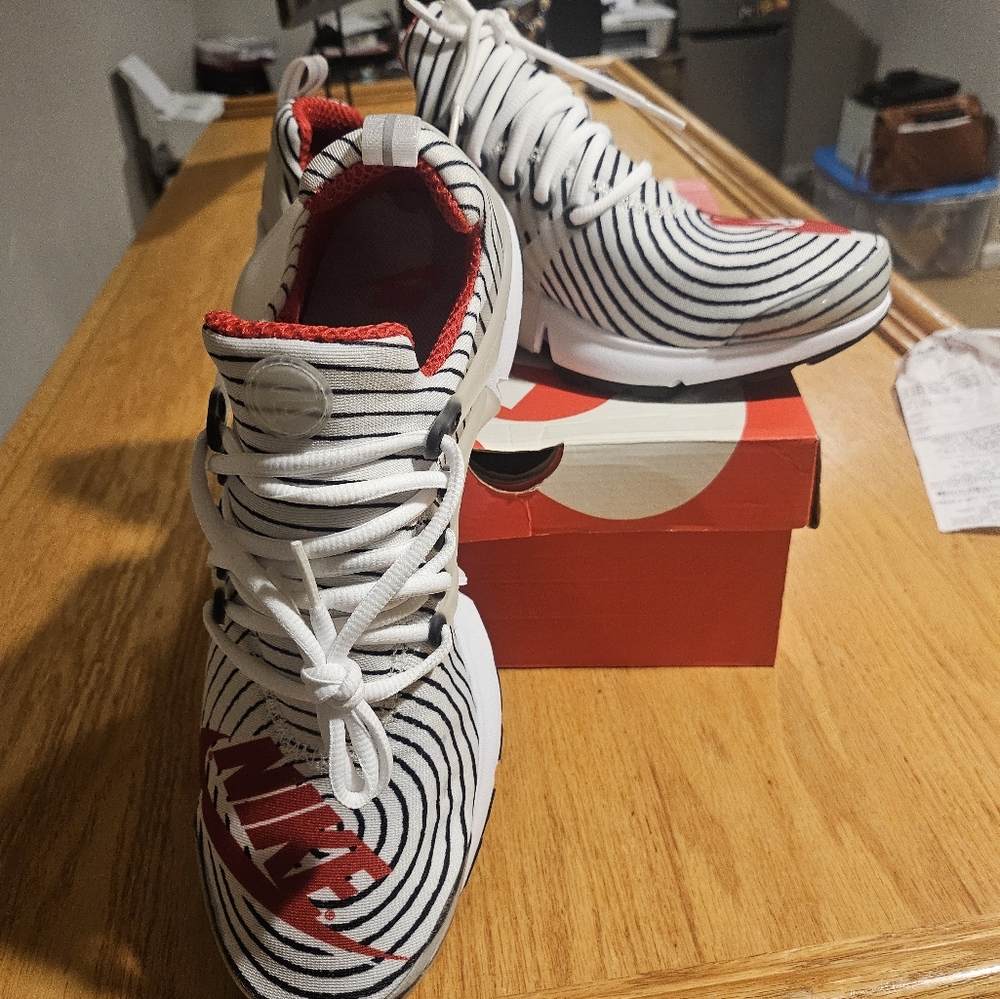 Mens Nike  Air Presto sneakers